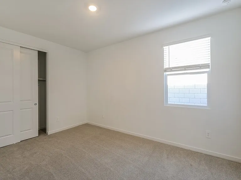 24461 W Grove St — Photo 14