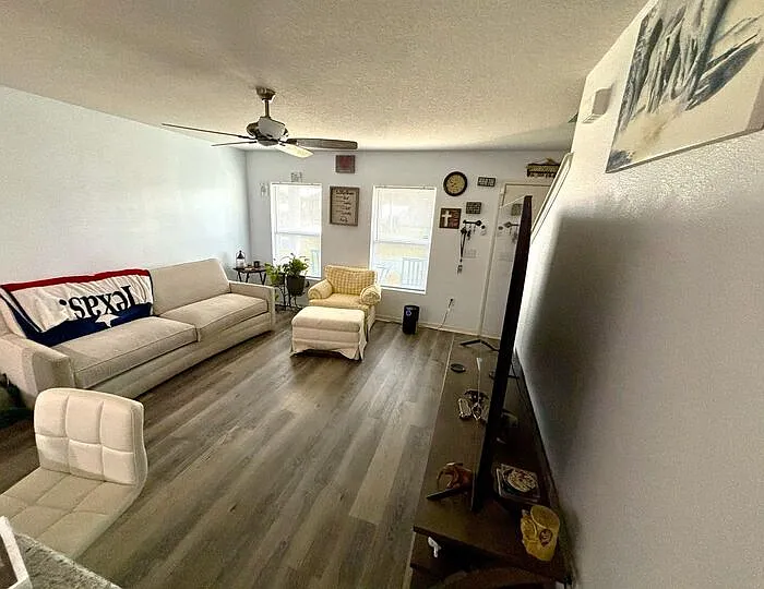 4 bed, 3.0 bath, 1850 sqft, $1,850 — Photo 3