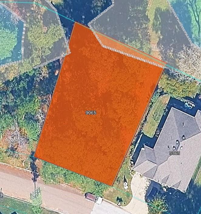 2nd image of 9065 Commanche Rd