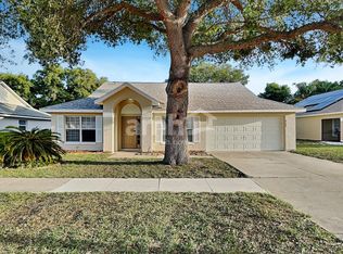 3826 Bayshore Cir, Tavares, FL 32778