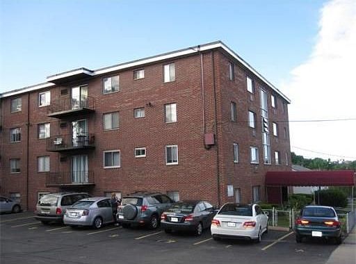 2nd image of 30 Rich St APT 1