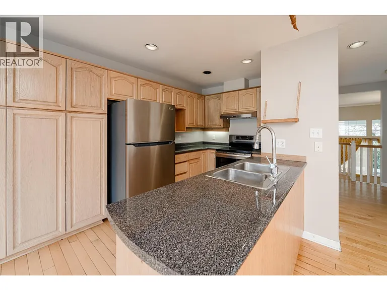 227 Waterleigh Dr #227 — Photo 33