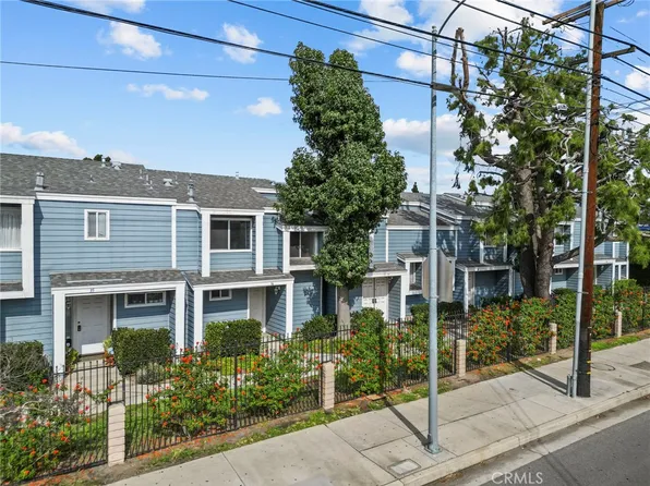 15735 Nordhoff St Unit 36, North Hills, CA 91343