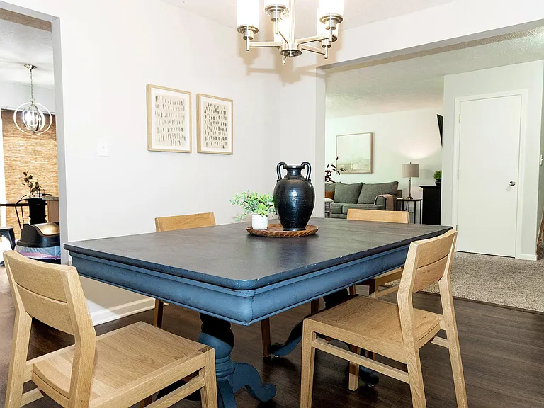 459 Vernon Pl — Photo 2