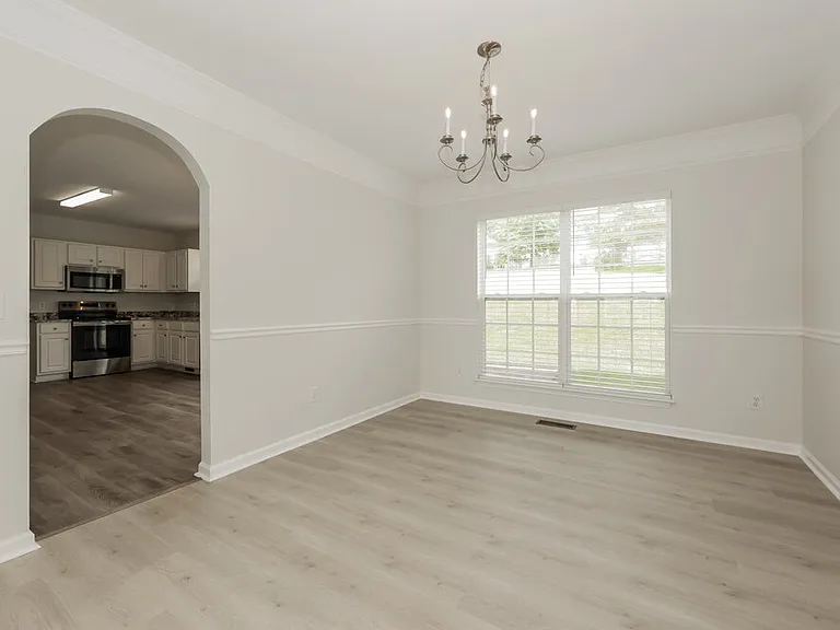 102 Polk Ct — Photo 6