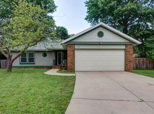 3425 W Regal Ct, Springfield, MO 65807