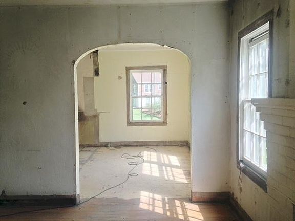 5th image of 626 McCord Ave