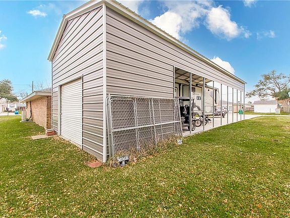 5th image of 226 Davis Dr
