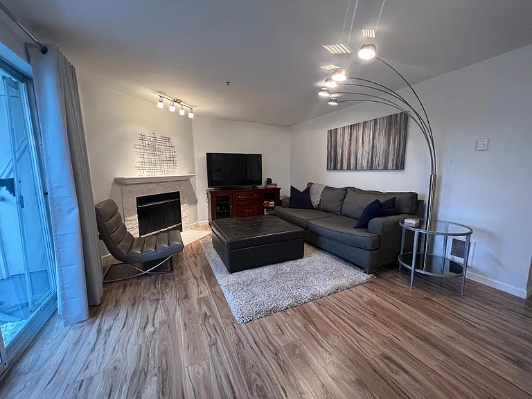 5000 Lake Washington Blvd NE — Photo 4