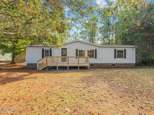 106 Woodland Drive, Swansboro, NC 28584