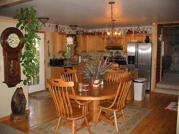 Kitchen & Dining Room