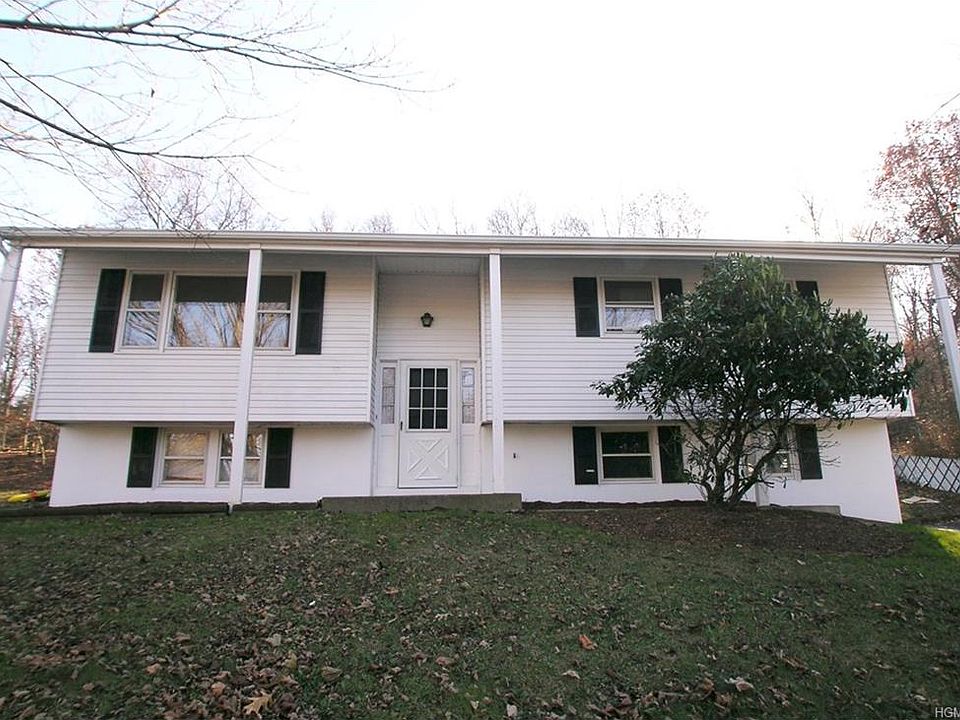 1st image of 9 Dussenbury Dr