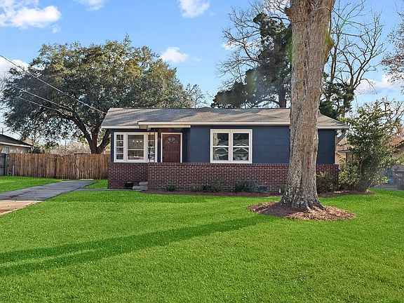 2nd image of 2679 Orchid Ave