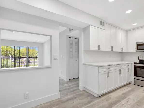 1115 Green Pine Boulevard #A2, West Palm Beach, FL 33409