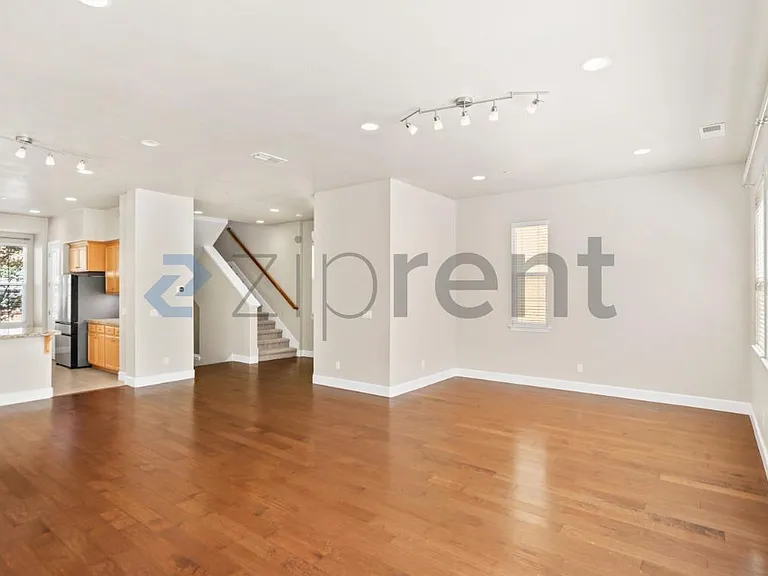 28 Paterson Pl — Photo 8