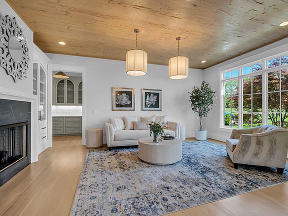 14th image of 5026 Hilltop Ln