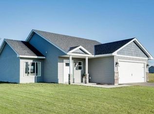 360 Ladd Ln, Osceola, WI 54020