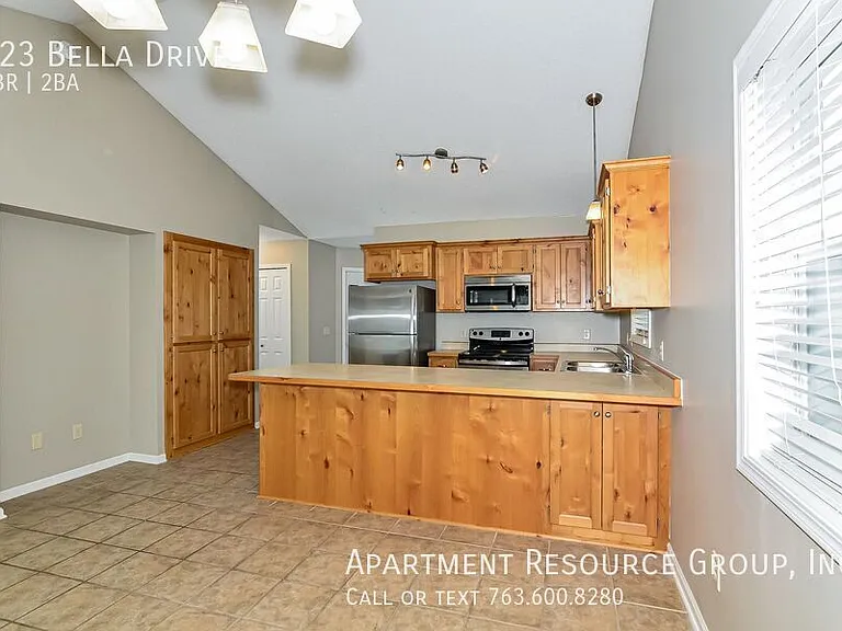 823 Bella Dr — Photo 5