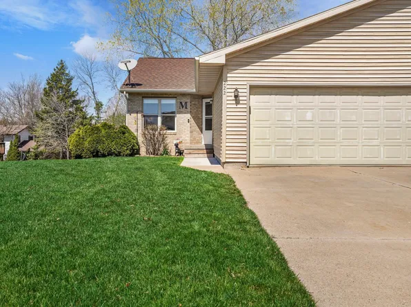 222 W Parry St, Dodgeville, WI 53533