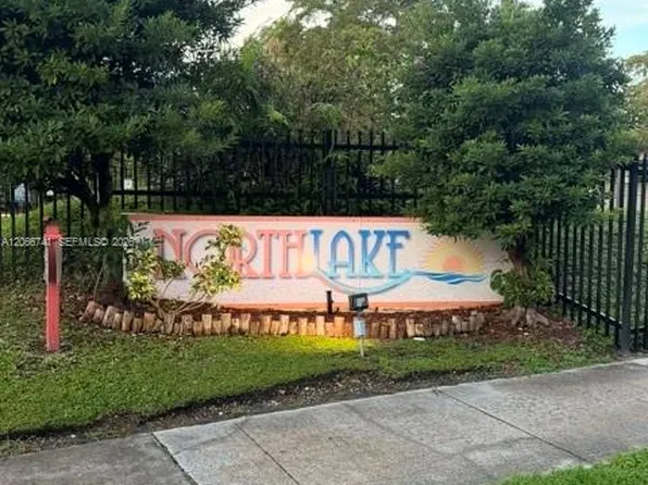 780 NE 199th St APT 207E, Miami, FL 33179
