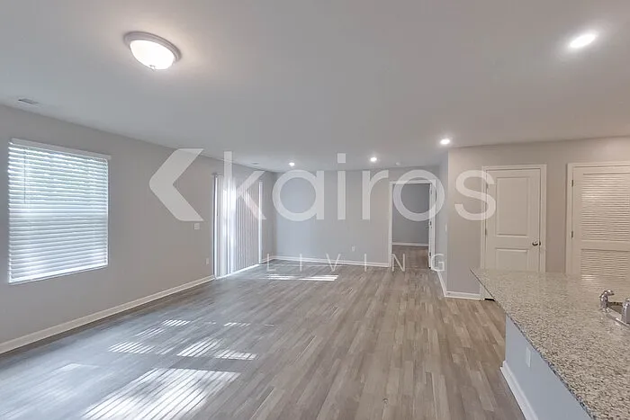 2509 Upland Cir SE — Photo 6