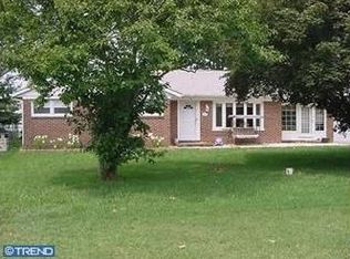 137 Chapel Heights Rd, Sewell, NJ 08080