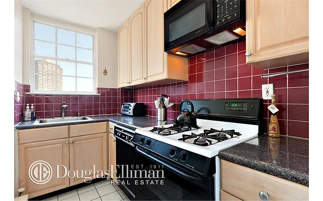 Sold by Douglas Elliman | media 13