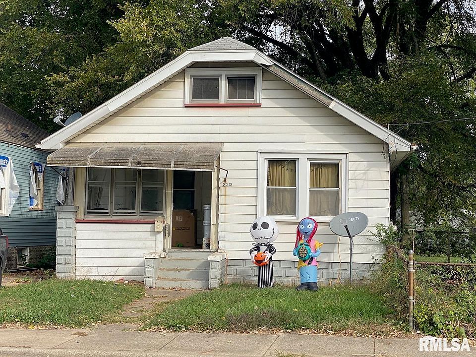 1st image of 2213 W Lincoln Ave