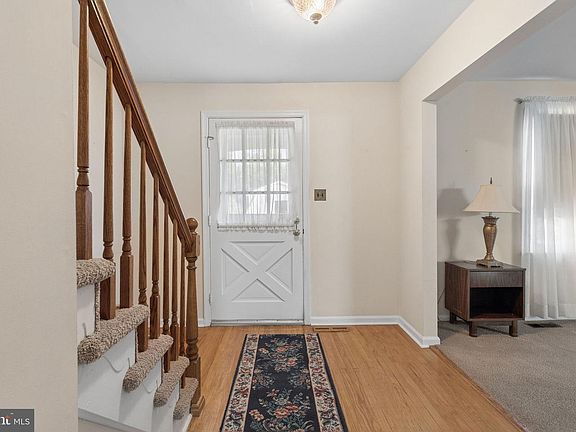 5th image of 4 Overington Ave