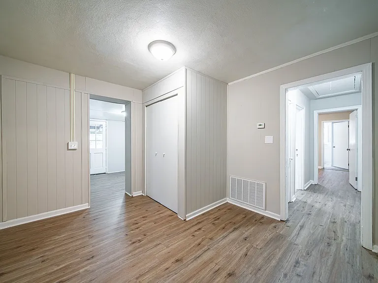 2333 Bruce Ave — Photo 20