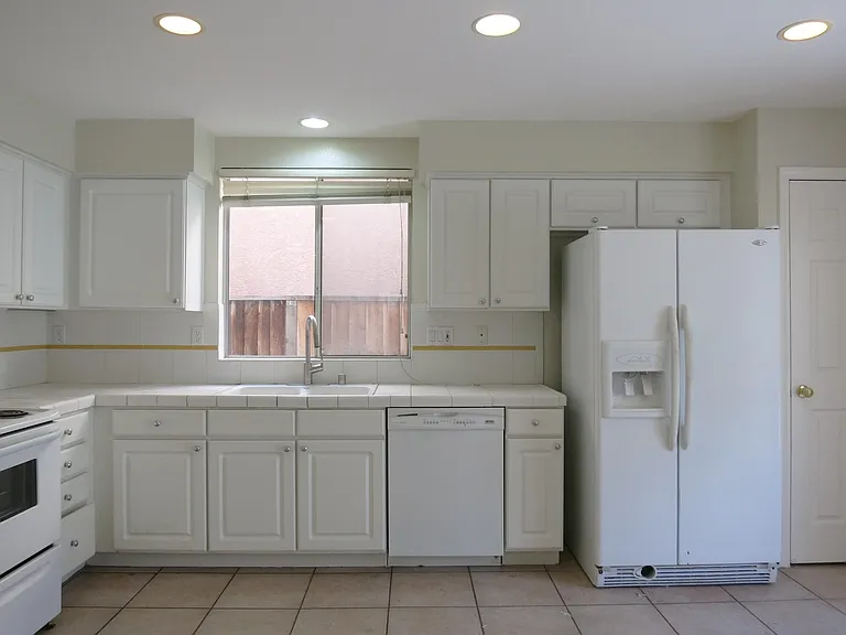 1572 Firestone Loop — Photo 8