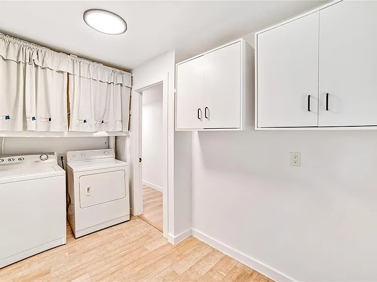 4413 W Rogers Ave — Photo 28