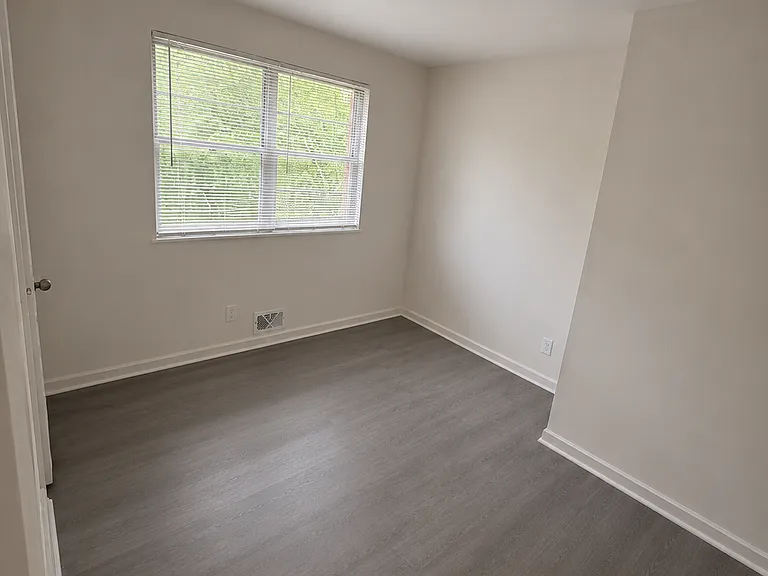 3445 Vineville Ave #B — Photo 8