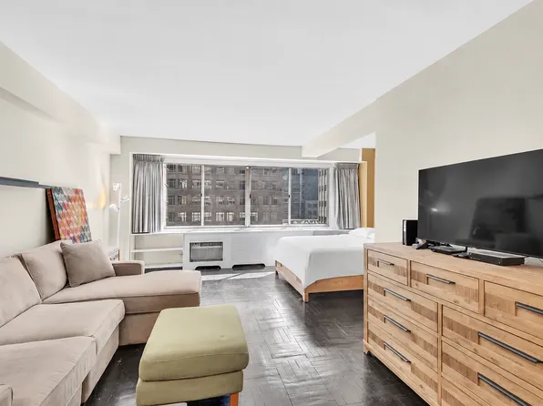 225 East 46th Street image 1 of 7