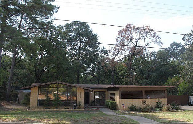 1st image of 2801 Rollingwood Dr