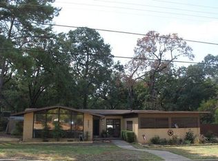 2801 Rollingwood Dr, Tyler, TX 75701