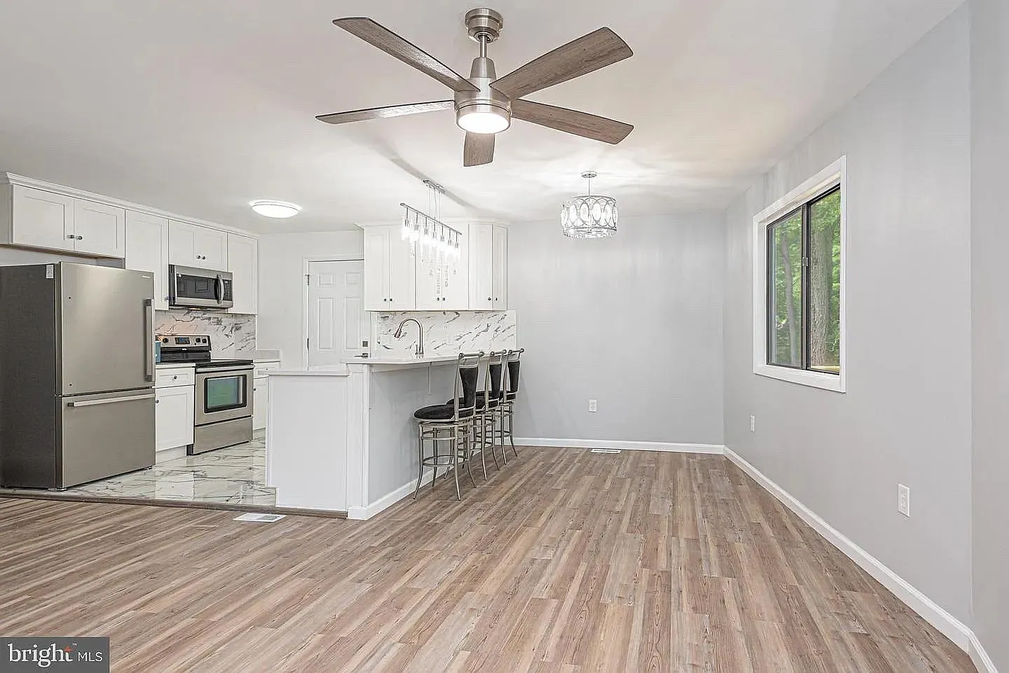 3 bed, 1248 sqft, $2,650 — Photo 4