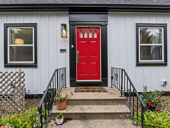 3rd image of 966 Eleanor Ave