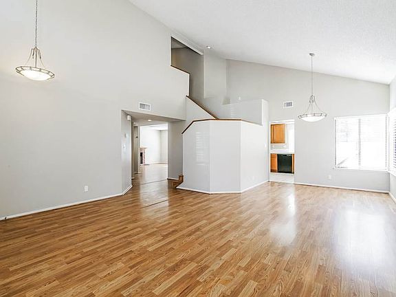 2nd image of 4547 Grandview Dr #C3