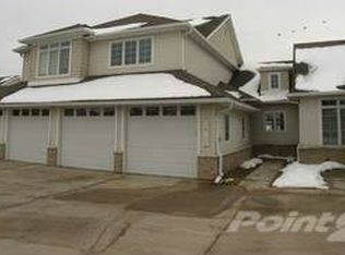 14132 Pinnacle Pt, Clive, IA 50325