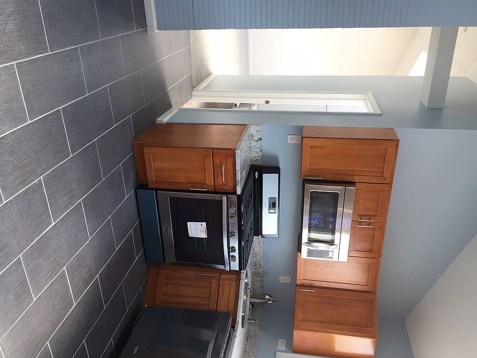 1st image of 3316 N Southport Ave APT 3F