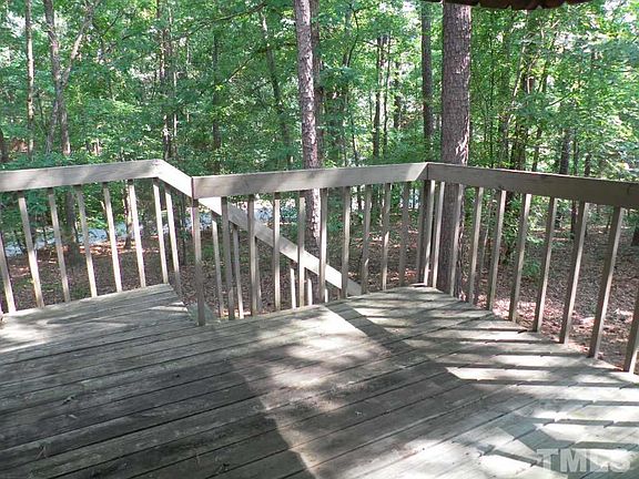 4th image of 104 Twisted Oak Pl
