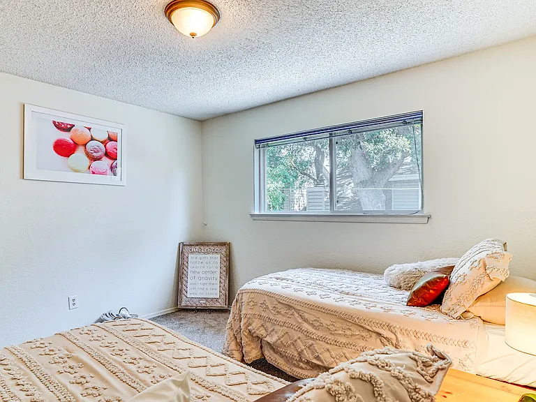 1441 Palmnold Cir W — Photo 13