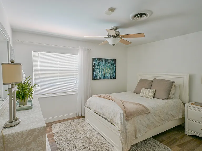 1248 SE 7th St — Photo 34