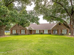 3305 Phil Davis Rd, Ocean Springs, MS 39564