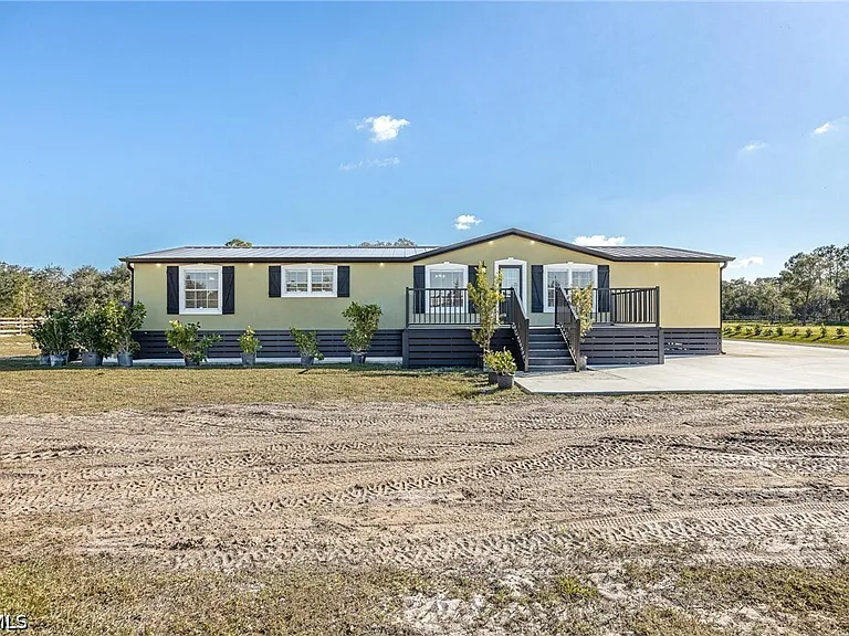 17700 Pronghorn St — Photo 2