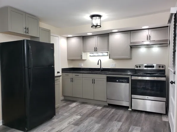 30-32-32 Medimount Dr, Rochester, NY 14616