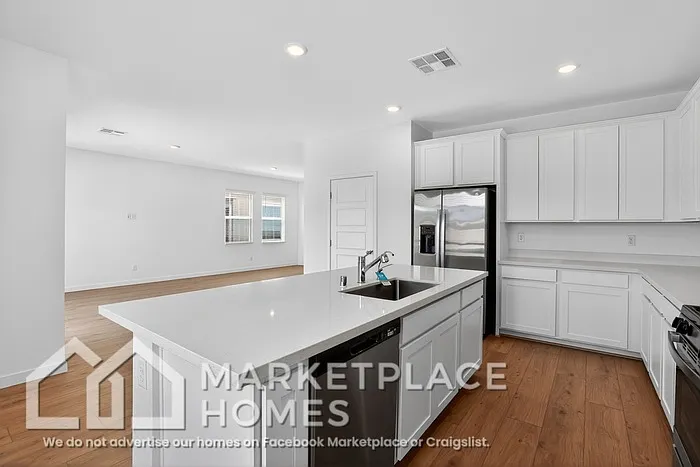 2650 Marlette Ave — Photo 9