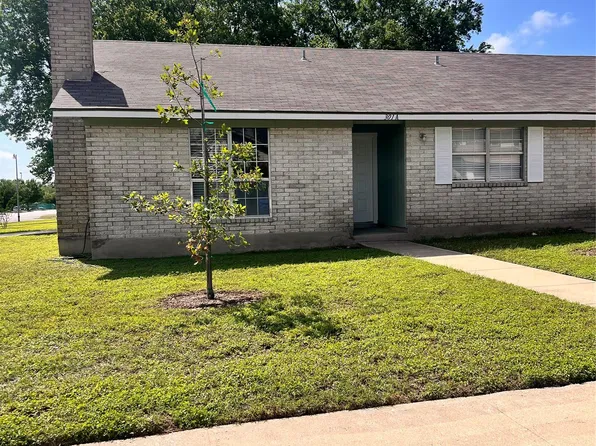 301 12th St APT A, Pflugerville, TX 78660