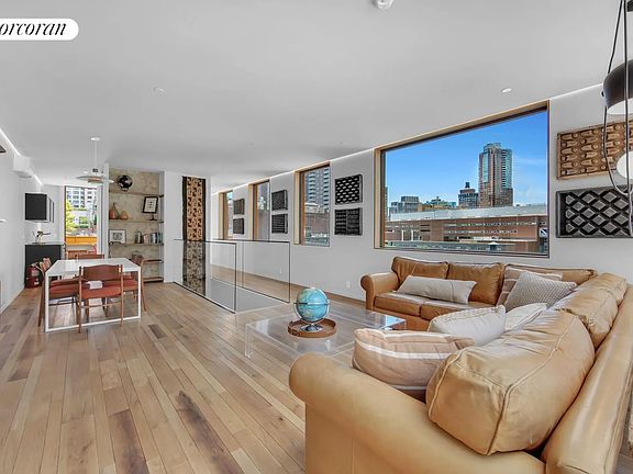 3rd image of 18 Harrison St #Penthouse